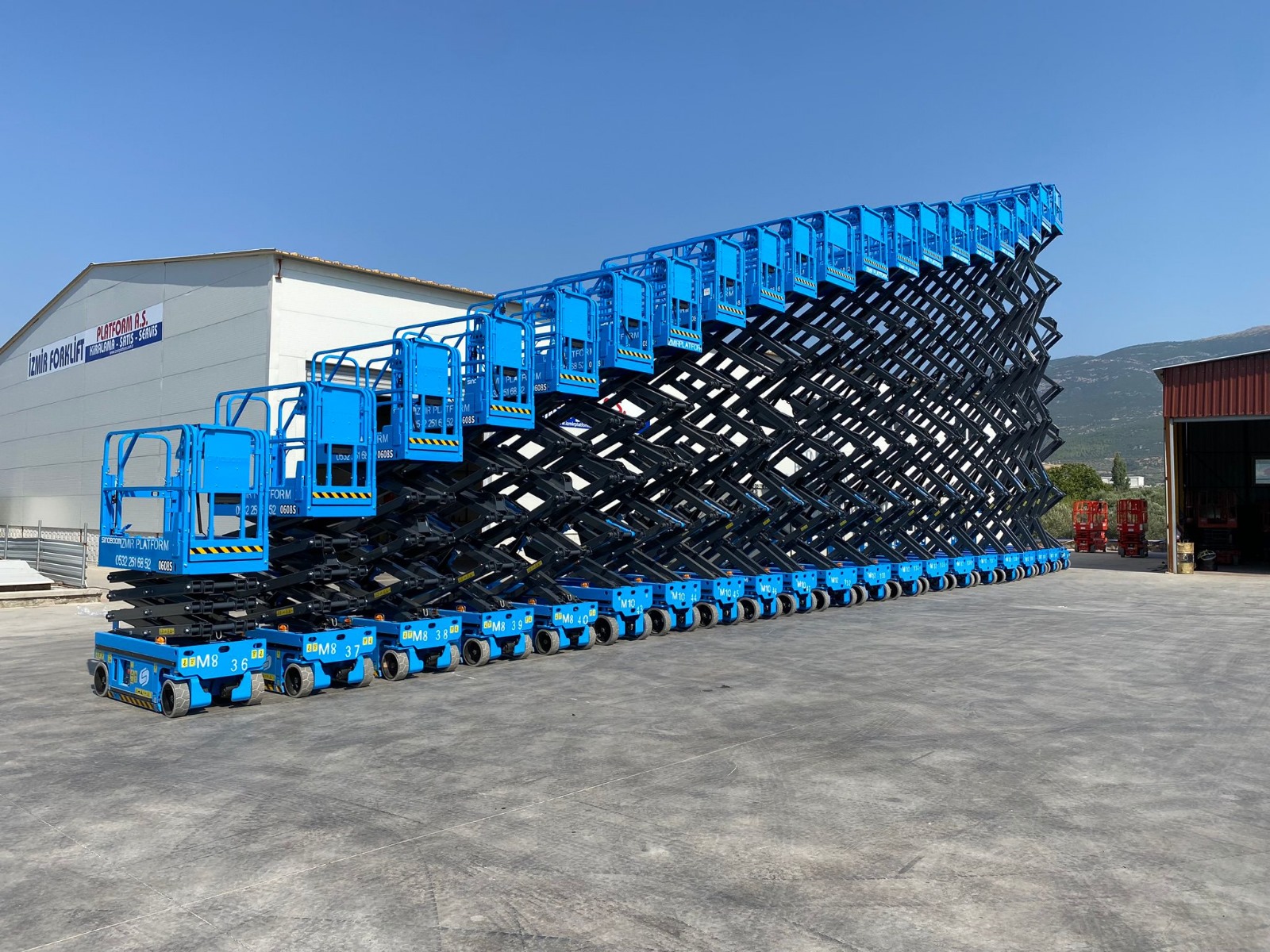 B�ZDEN HABERLER / 2023 MODEL SINOBOOM MARKA 45 ADET MAKASLI PLATFORM S�PAR���M�Z F�LOMUZA KATILMI�TIR.